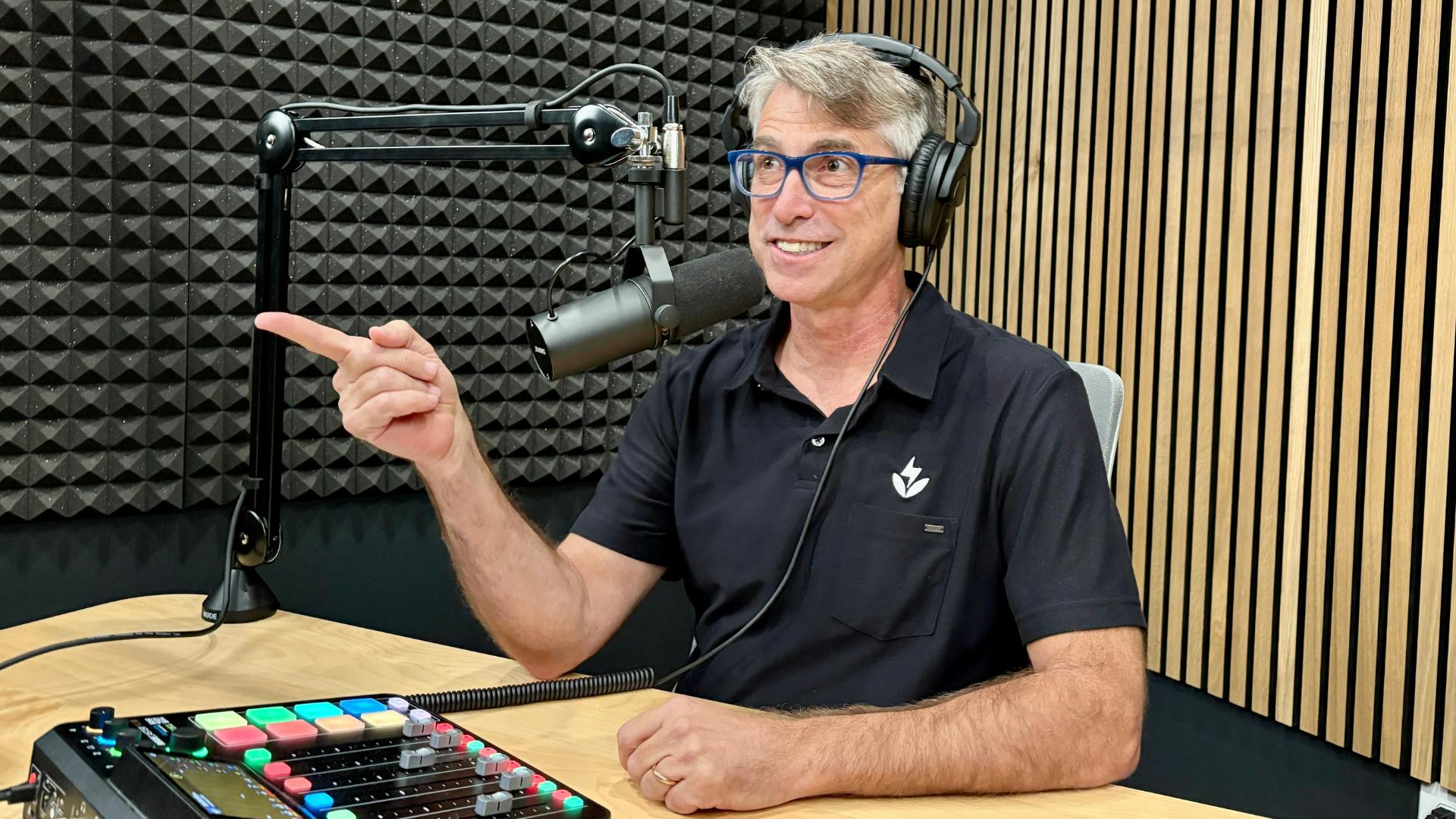 Podcaster recording